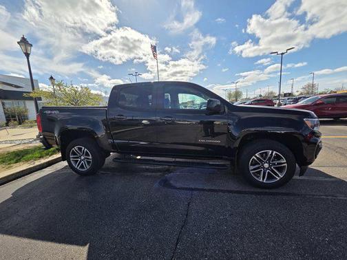 Black 2021 Chevrolet Colorado WT