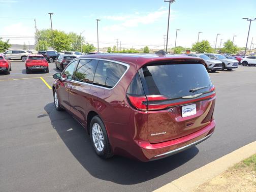 Velvet Red Pearlcoat 2023 Chrysler Pacifica Touring L