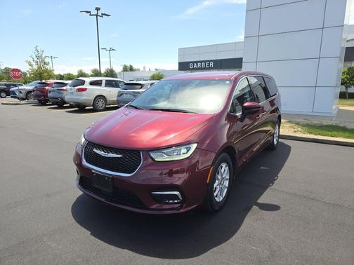 Velvet Red Pearlcoat 2023 Chrysler Pacifica Touring L