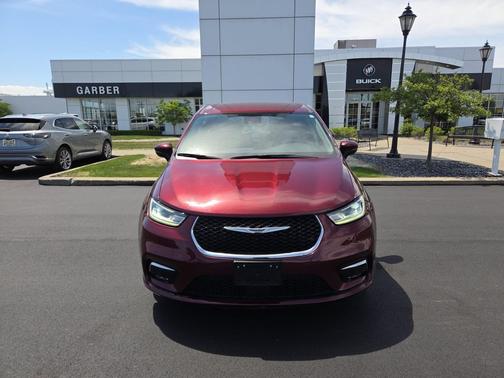 Velvet Red Pearlcoat 2023 Chrysler Pacifica Touring L