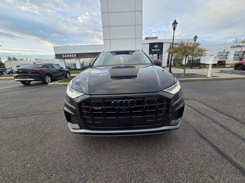 Mythos Black Metallic 2022 Audi Q8 55 Prestige