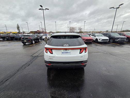 Quartz White 2022 Hyundai TUCSON SEL