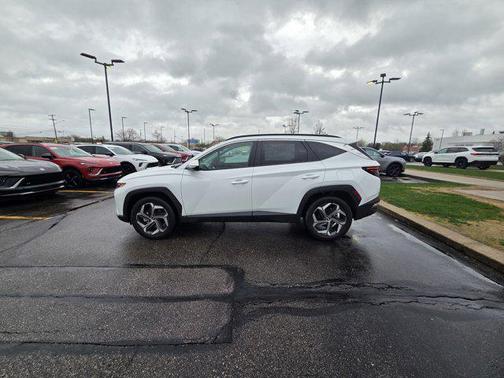 Quartz White 2022 Hyundai TUCSON SEL