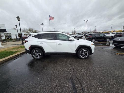 Quartz White 2022 Hyundai TUCSON SEL