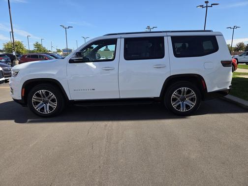Bright White Clearcoat 2024 Jeep Wagoneer Series II 4x4