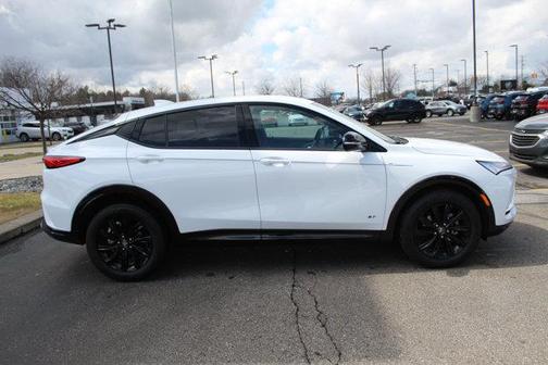 Summit White 2025 Buick Envista Sport Touring FWD