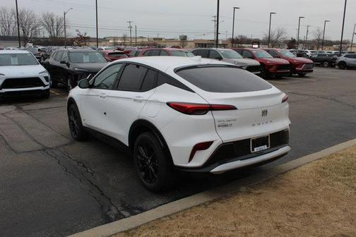 Summit White 2026 Buick Envista Sport Touring FWD