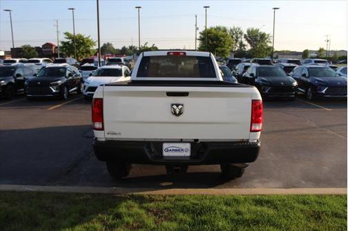 2017 RAM 2500 Tradesman Regular Cab 4x2 8' Box