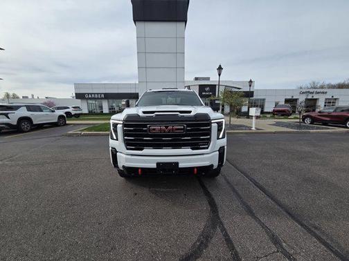 Summit White 2025 GMC Sierra 2500 AT4