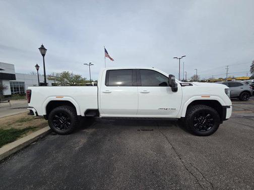 Summit White 2025 GMC Sierra 2500 AT4
