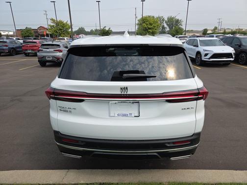 summit white 2026 Buick Enclave Preferred FWD