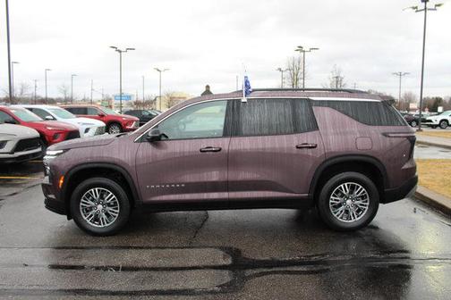 2024 Chevrolet Traverse LT