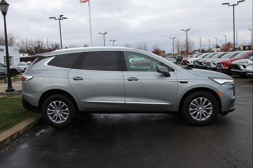 2024 Buick Enclave Essence FWD