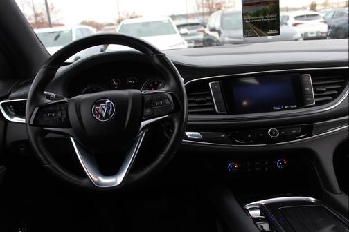 2024 Buick Enclave Essence FWD