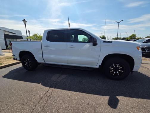 Summit White 2023 Chevrolet Silverado 1500 RST