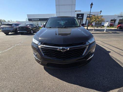 Mosaic Black Metallic 2023 Chevrolet Traverse Premier