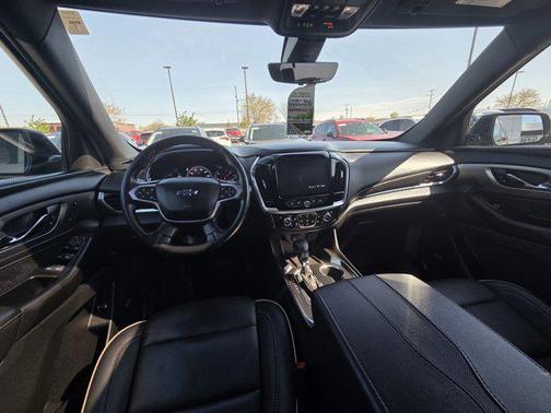 Mosaic Black Metallic 2023 Chevrolet Traverse Premier