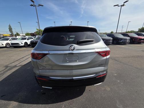 Moonstone Gray Metallic 2024 Buick Enclave Essence AWD