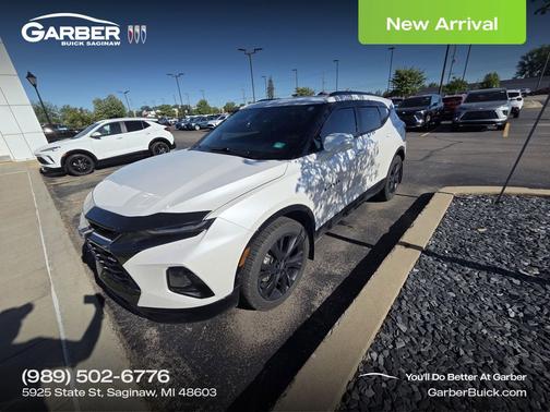 Iridescent Pearl Tricoat 2021 Chevrolet Blazer RS