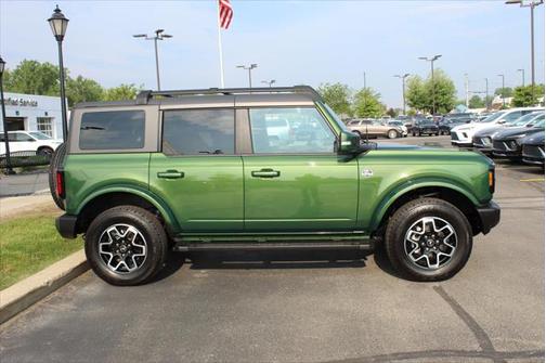2024 Ford Bronco Outer Banks