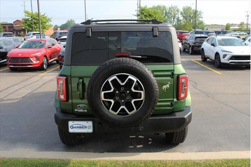 2024 Ford Bronco Outer Banks