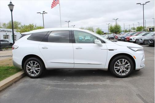 2023 Buick Enclave Essence FWD