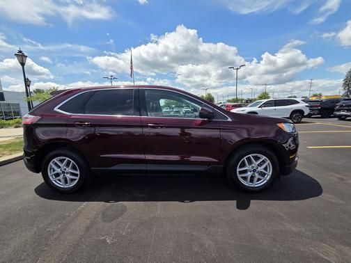 Burgundy Velvet Metallic Tinted Clearcoat 2021 Ford Edge SEL