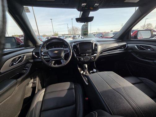 Radiant Red Tintcoat 2023 Chevrolet Traverse LT Leather