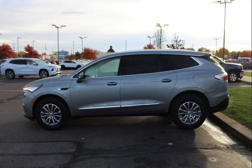 2023 Buick Enclave Essence FWD