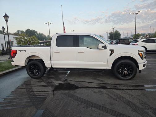 Oxford White 2025 Ford F-150 Lariat