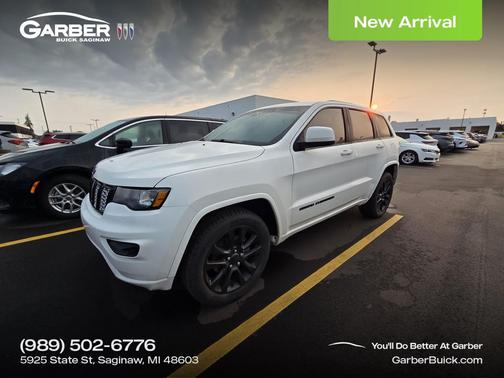 Bright White Clearcoat 2017 Jeep Grand Cherokee Altitude