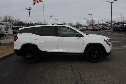 Summit White 2023 GMC Terrain SLE