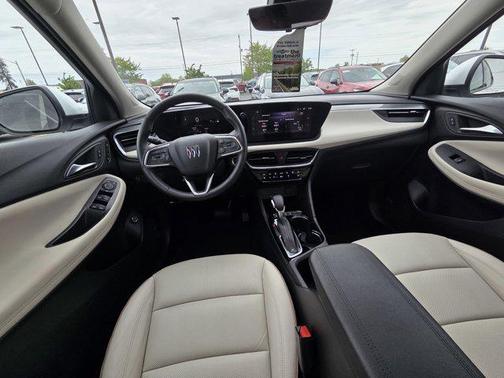 White Frost Tricoat 2025 Buick Encore GX Avenir