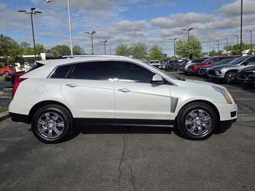 Platinum Ice Tricoat 2016 Cadillac SRX Luxury Collection