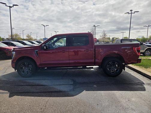 Rapid Red Metallic Tinted Clearcoat 2022 Ford F-150 XLT