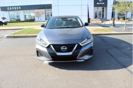 2023 Nissan Maxima SL