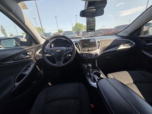 Mineral Gray Metallic 2023 Chevrolet Malibu FWD 1LT