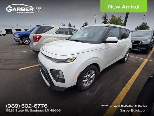 Snow White Pearl 2022 Kia Soul LX