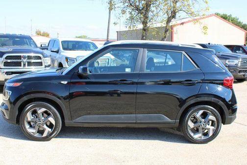 2024 Hyundai VENUE SEL