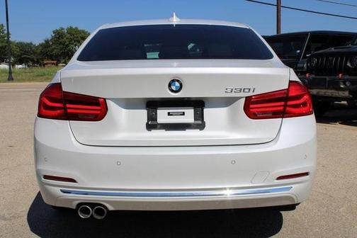 2018 BMW 330 i