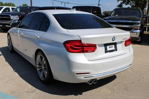2018 BMW 330 i