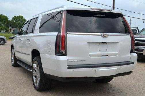 2017 Cadillac Escalade ESV Luxury