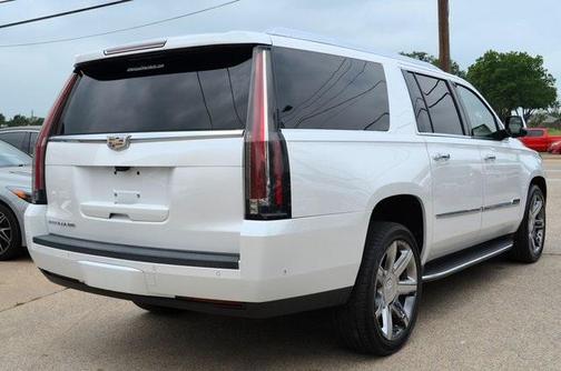 2017 Cadillac Escalade ESV Luxury