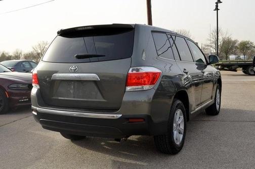 2011 Toyota Highlander SE