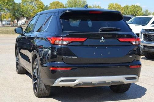2022 Mitsubishi Outlander SE