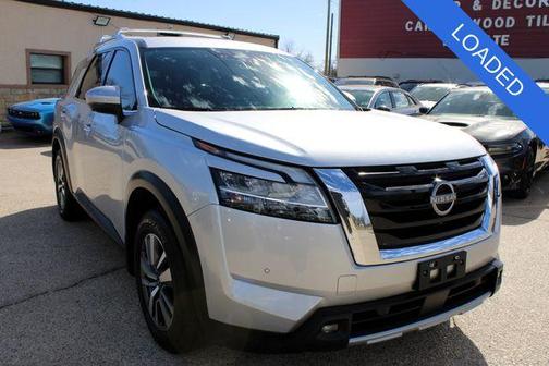 2022 Nissan Pathfinder SL