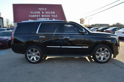 2017 Cadillac Escalade Luxury