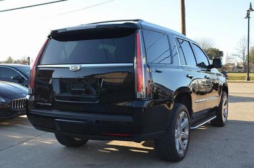 2017 Cadillac Escalade Luxury