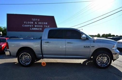 2016 RAM 1500 SLT