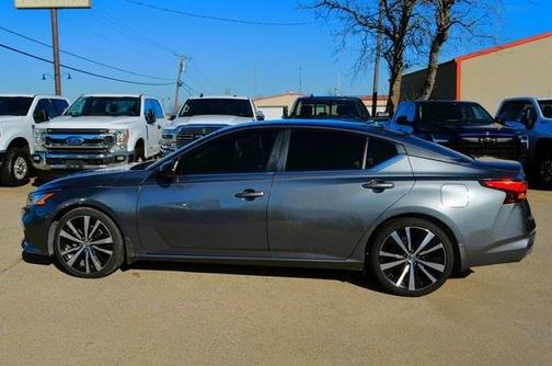2021 Nissan Altima 2.0 SR
